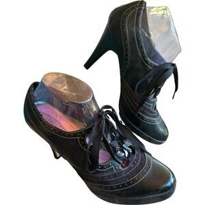 Isaac Mizrahi Brogue Oxford Lace Up Wingtip Heels SZ 8.5 Coquette Pinup Y2K